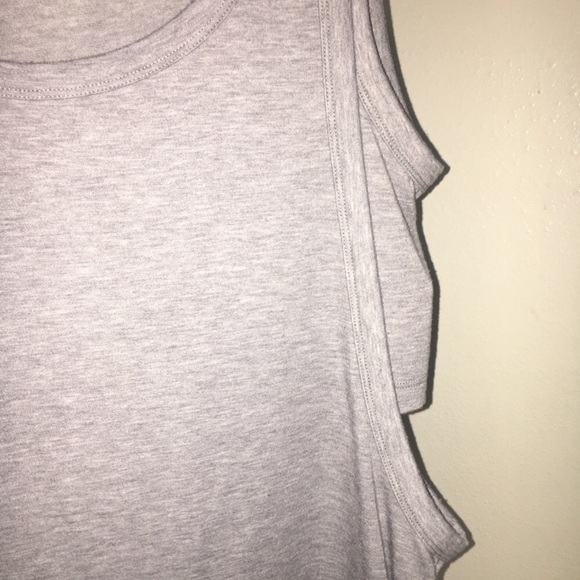 Top women - Picture 3 of 5